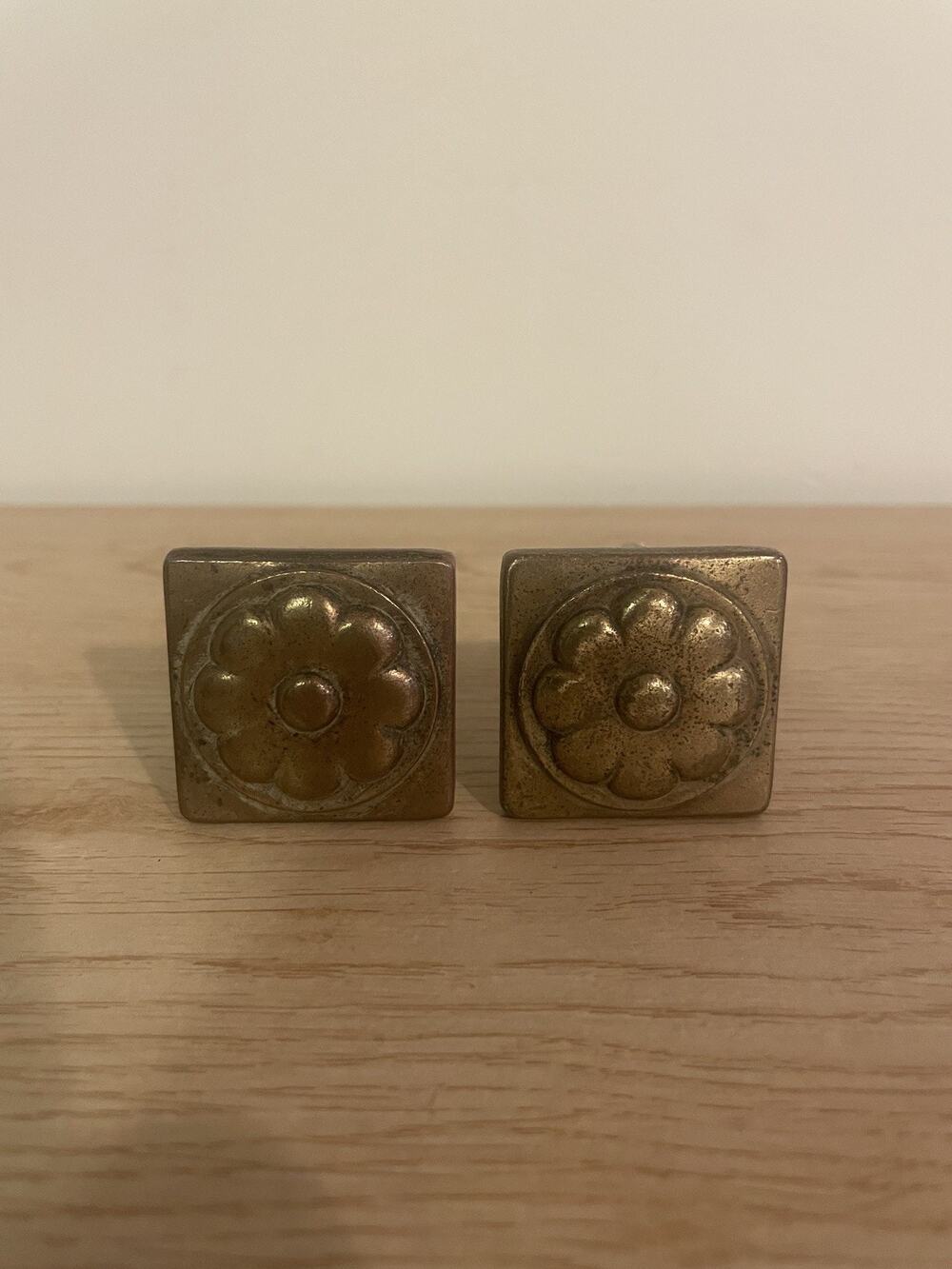 (QTY 2) VTG Drexel Esperanto MCM Furniture Floral Rosette Brass Drawer Pull